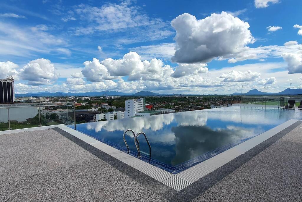 Kozi Square New Sgh Cozy Home 7A Kuching Exterior photo